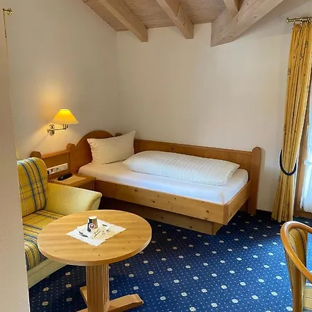 Hotel Kur- Und Haser 3*